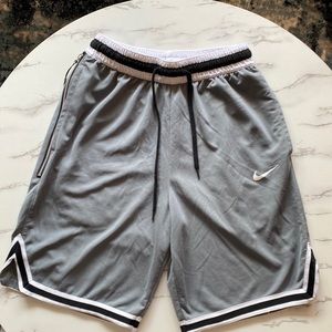 Nike DRI FIT Size small execellent condition